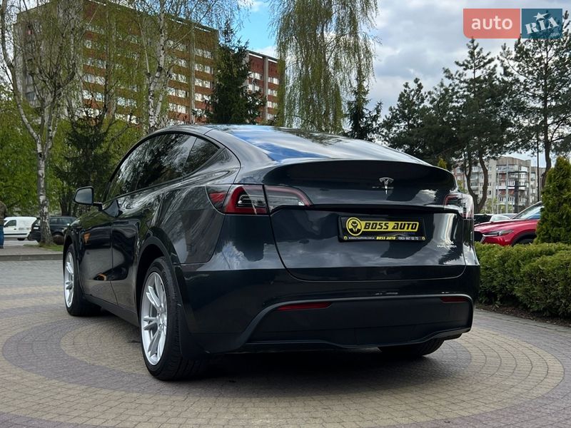 Внедорожник / Кроссовер Tesla Model Y 2024 в Львове