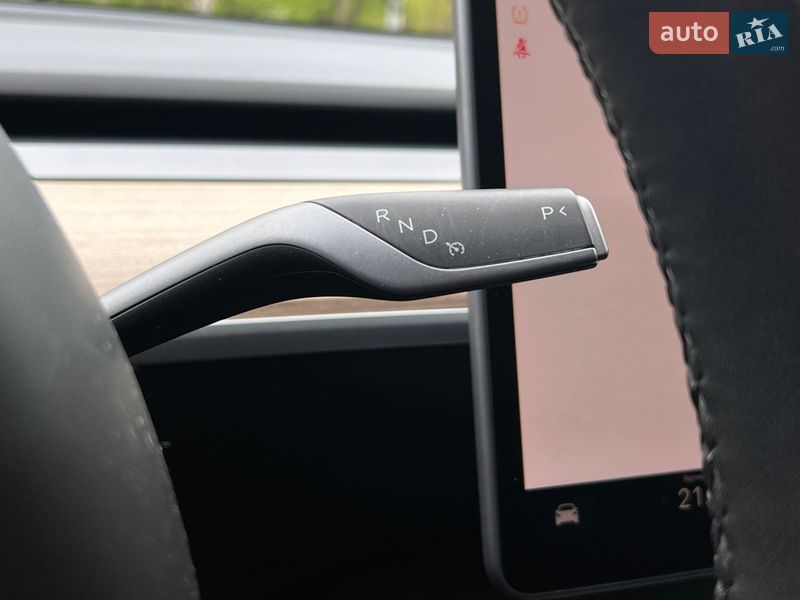 Внедорожник / Кроссовер Tesla Model Y 2024 в Львове