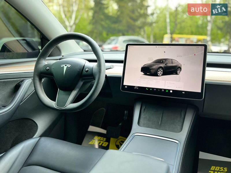 Внедорожник / Кроссовер Tesla Model Y 2024 в Львове