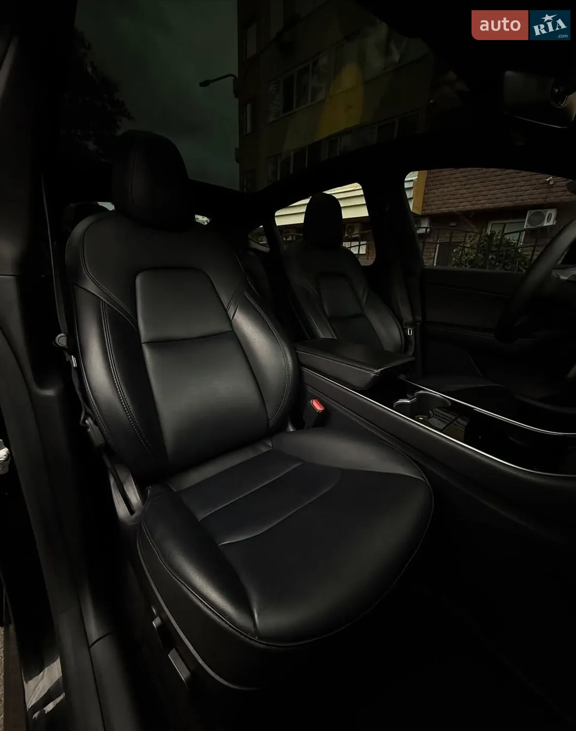 2020 Tesla Model Y - мініатюра 9