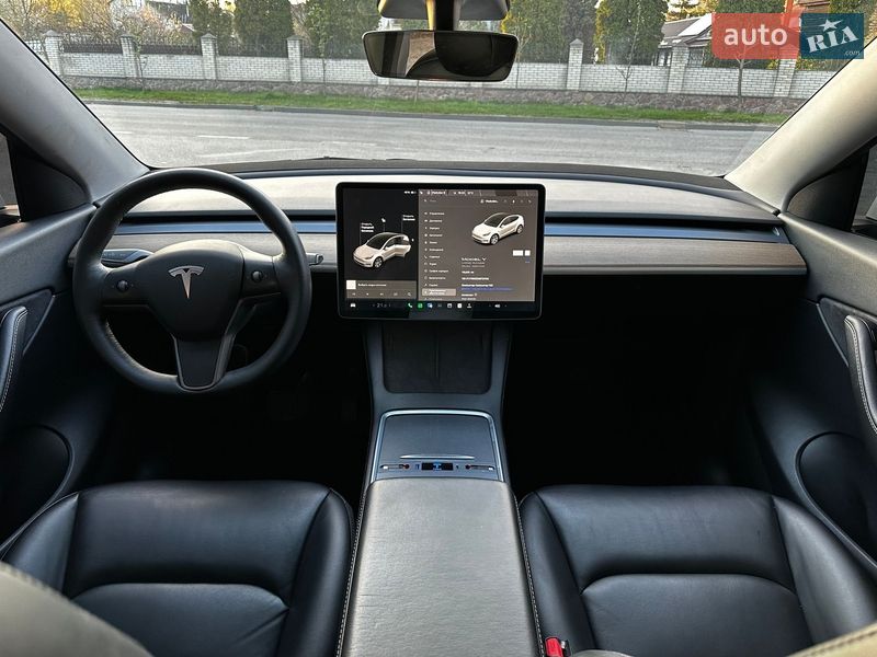 Внедорожник / Кроссовер Tesla Model Y 2021 в Киеве