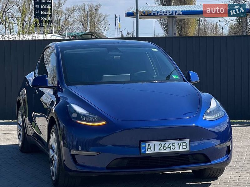 Tesla Model Y 2023
