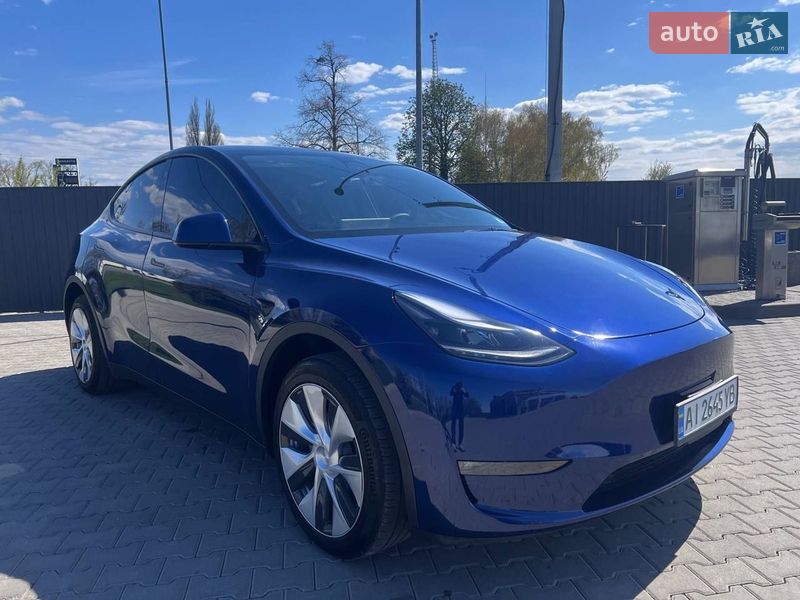 Внедорожник / Кроссовер Tesla Model Y 2023 в Киеве