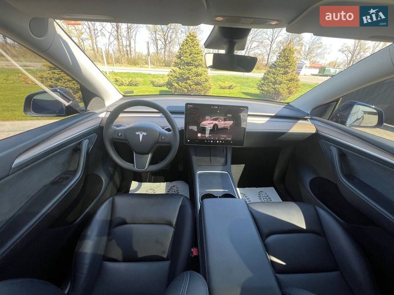 Внедорожник / Кроссовер Tesla Model Y 2023 в Киеве