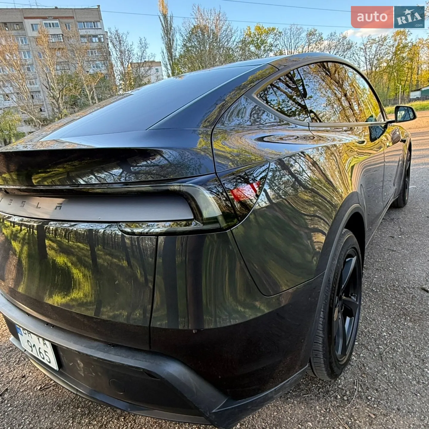 2025 Tesla Model Y - мініатюра 8