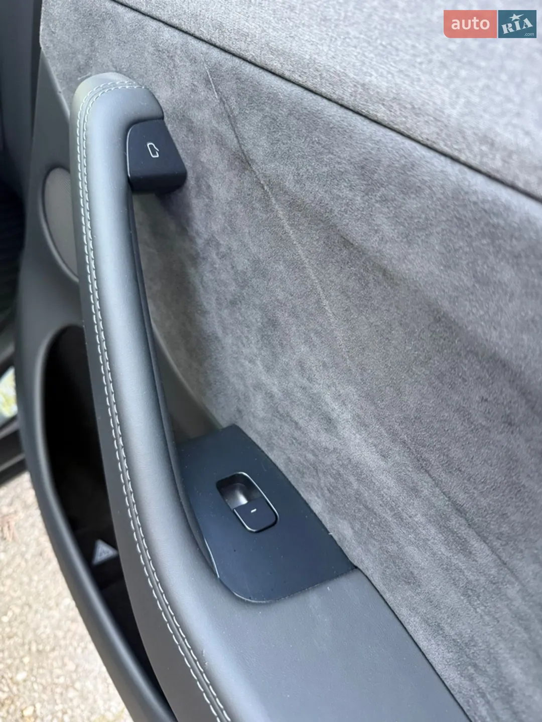 2025 Tesla Model Y - мініатюра 20