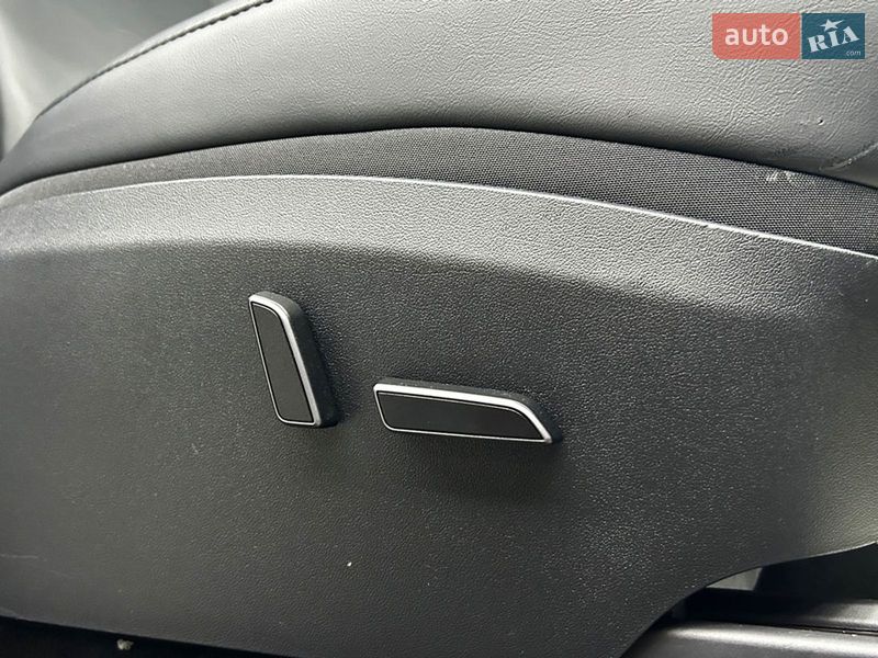 Внедорожник / Кроссовер Tesla Model Y 2023 в Черновцах