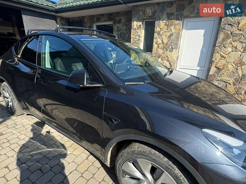 Внедорожник / Кроссовер Tesla Model Y 2024 в Львове