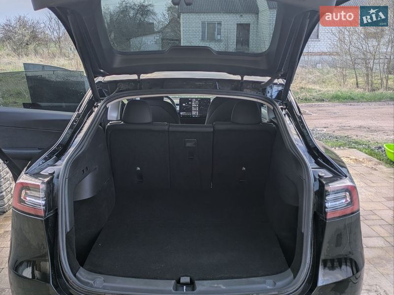 Внедорожник / Кроссовер Tesla Model Y 2021 в Нововолынске