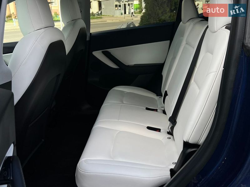Внедорожник / Кроссовер Tesla Model Y 2020 в Львове