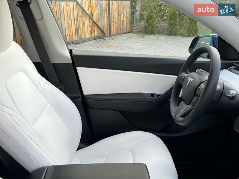 Внедорожник / Кроссовер Tesla Model Y 2020 в Львове