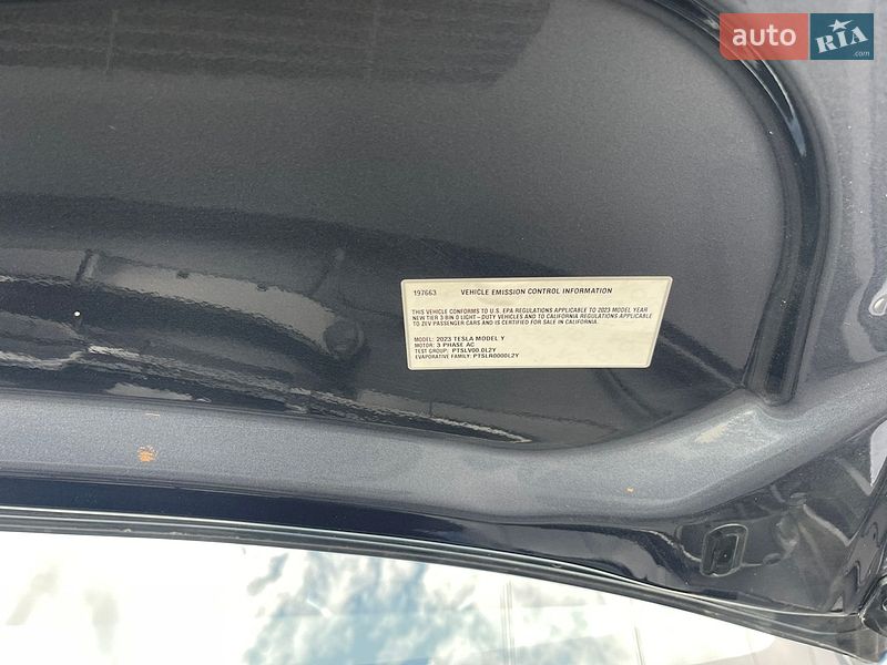 Позашляховик / Кросовер Tesla Model Y 2023 в Ірпені