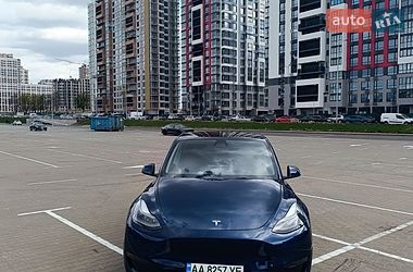 Внедорожник / Кроссовер Tesla Model Y 2023 в Киеве