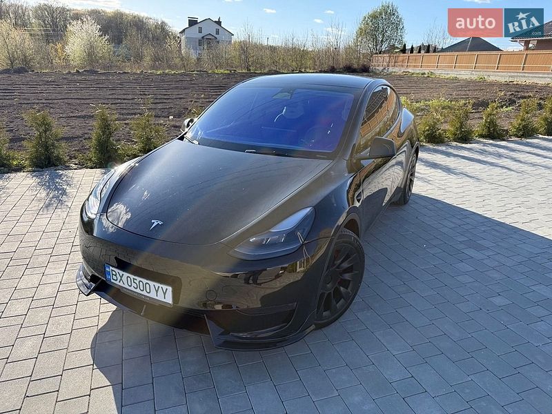Внедорожник / Кроссовер Tesla Model Y 2023 в Хмельницком