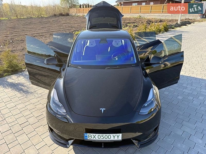 Внедорожник / Кроссовер Tesla Model Y 2023 в Хмельницком