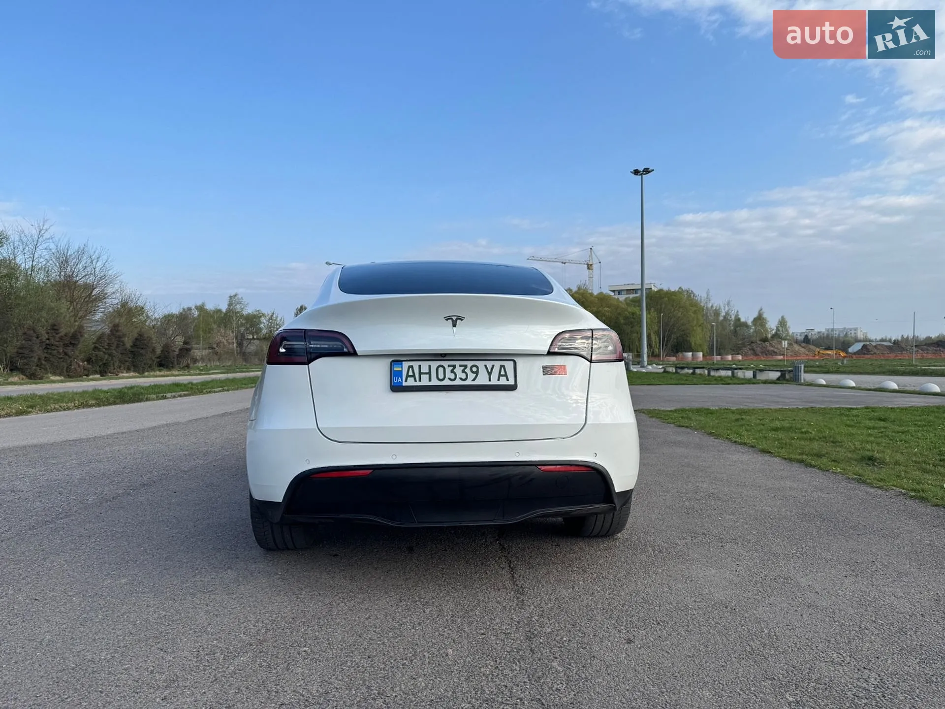 2020 Tesla Model Y - мініатюра 8