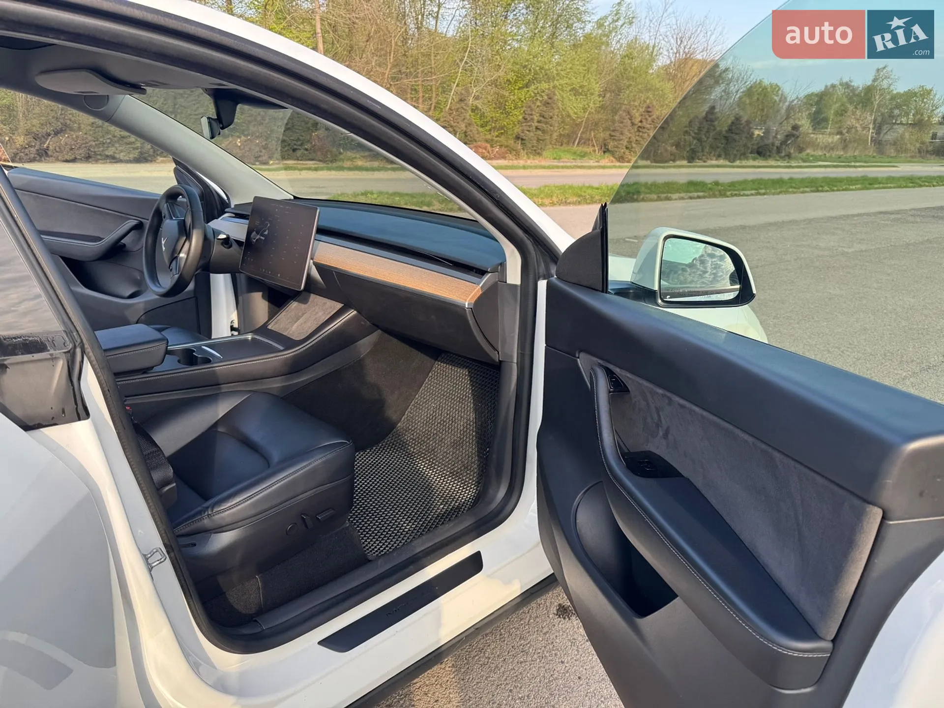 2020 Tesla Model Y - мініатюра 23