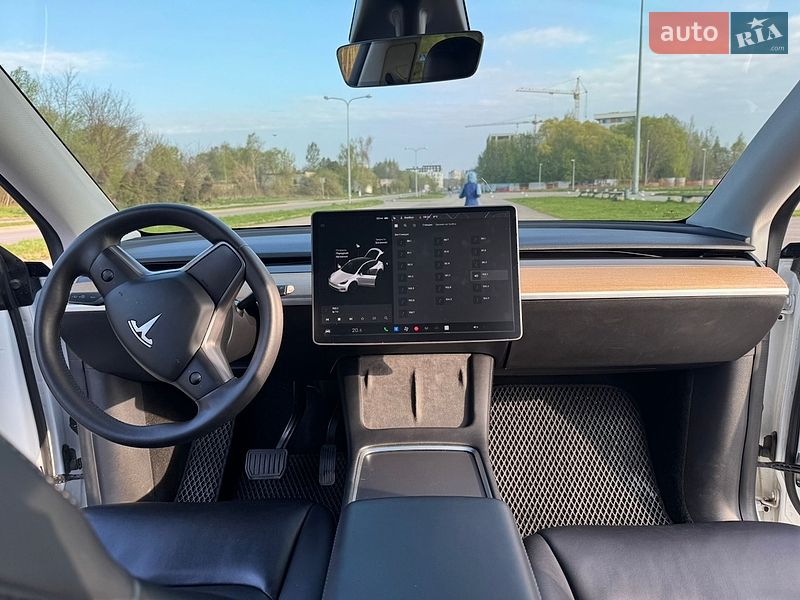 Внедорожник / Кроссовер Tesla Model Y 2020 в Львове