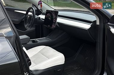 Внедорожник / Кроссовер Tesla Model Y 2024 в Днепре