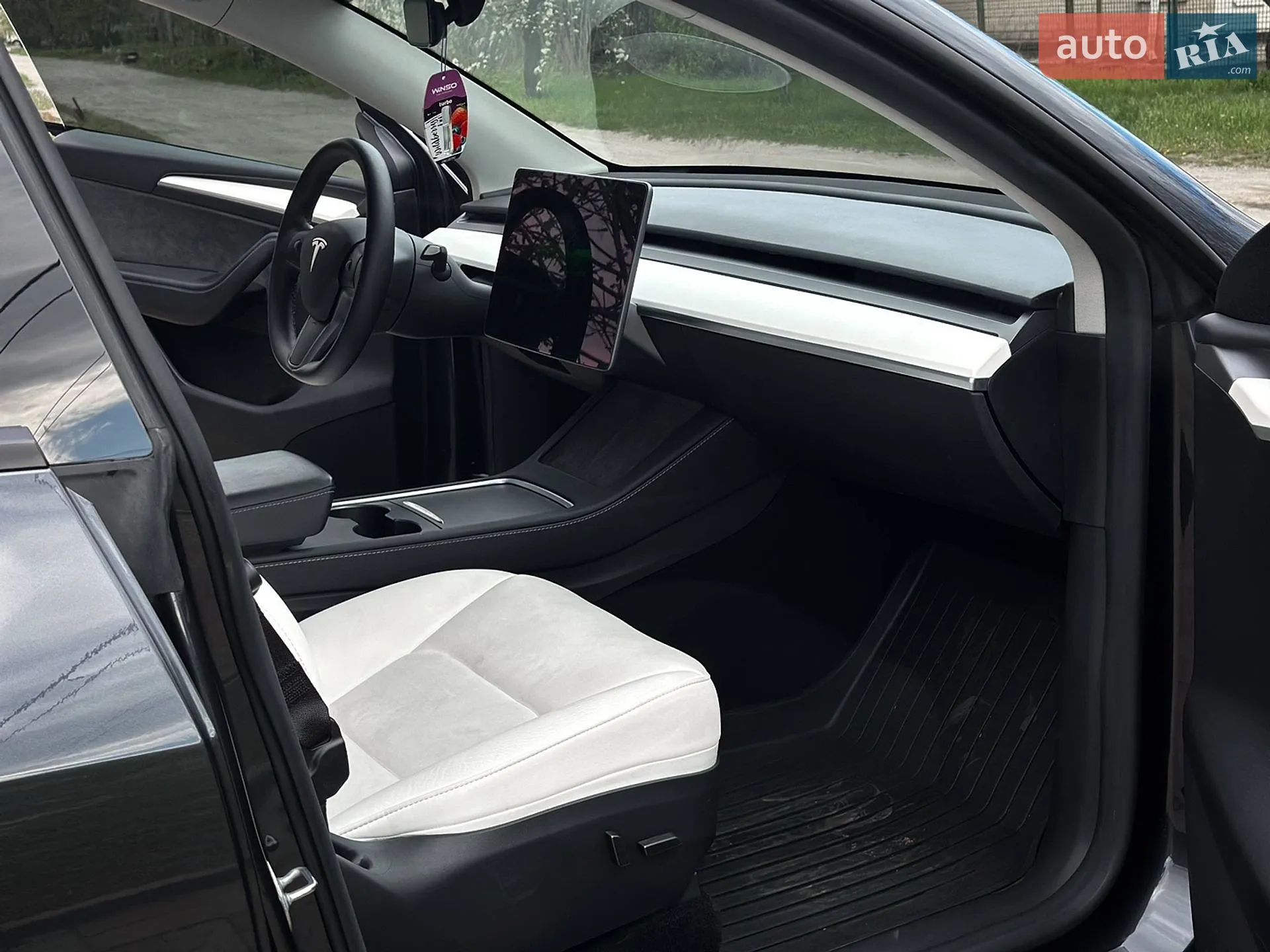 2024 Tesla Model Y - мініатюра 16