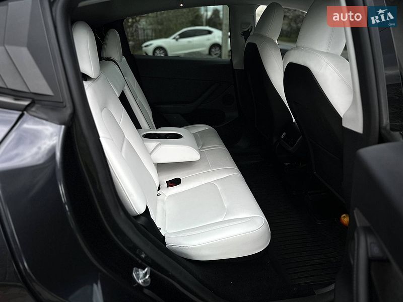 Внедорожник / Кроссовер Tesla Model Y 2024 в Днепре