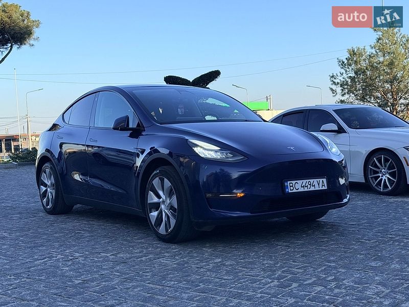 Tesla Model Y 2021