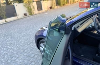 Внедорожник / Кроссовер Tesla Model Y 2021 в Львове