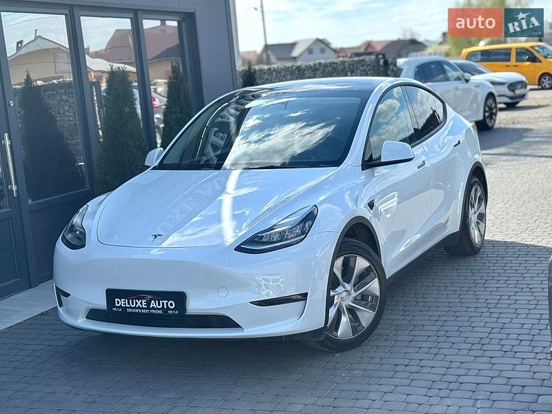 Внедорожник / Кроссовер Tesla Model Y 2023 в Ивано-Франковске