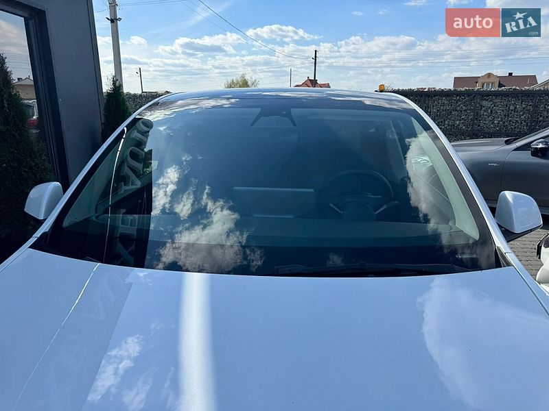 Внедорожник / Кроссовер Tesla Model Y 2023 в Ивано-Франковске