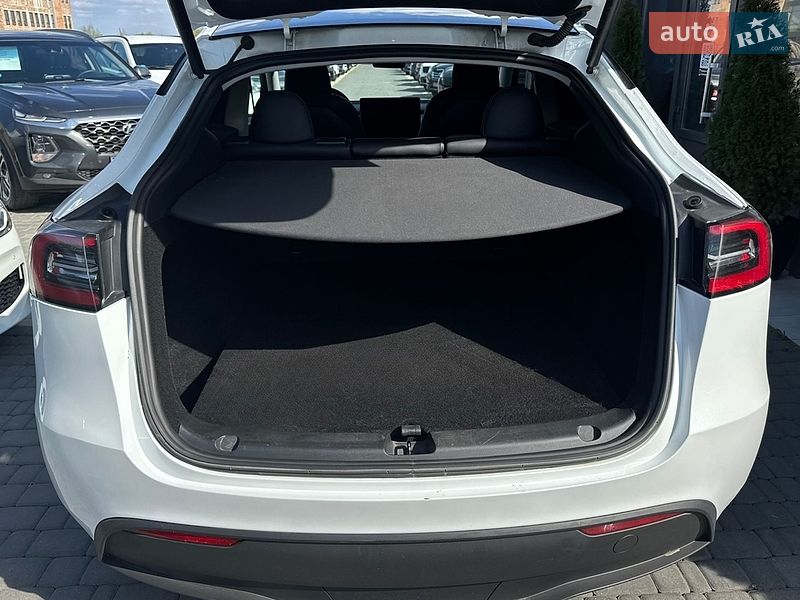 Внедорожник / Кроссовер Tesla Model Y 2023 в Ивано-Франковске