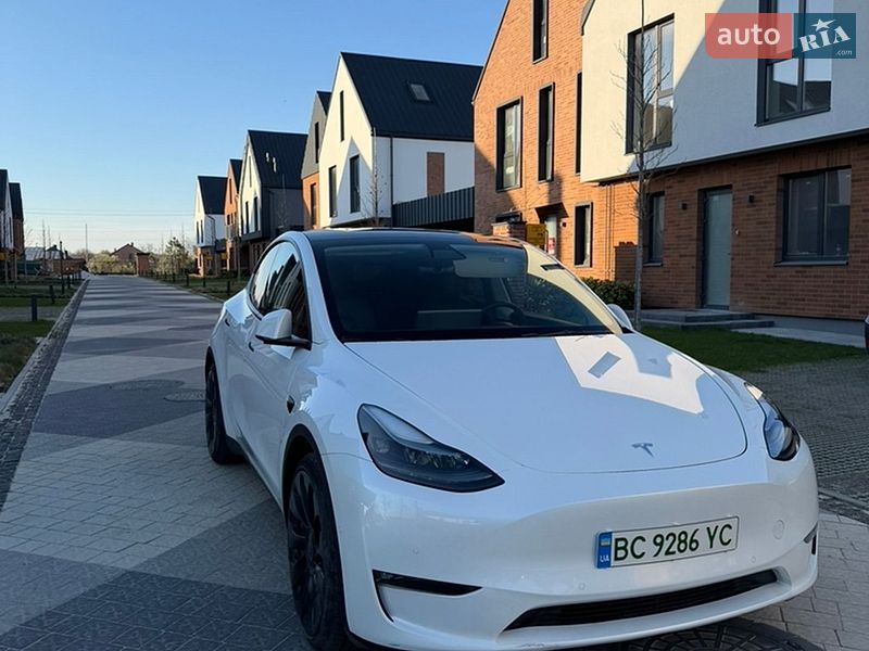 Внедорожник / Кроссовер Tesla Model Y 2022 в Львове