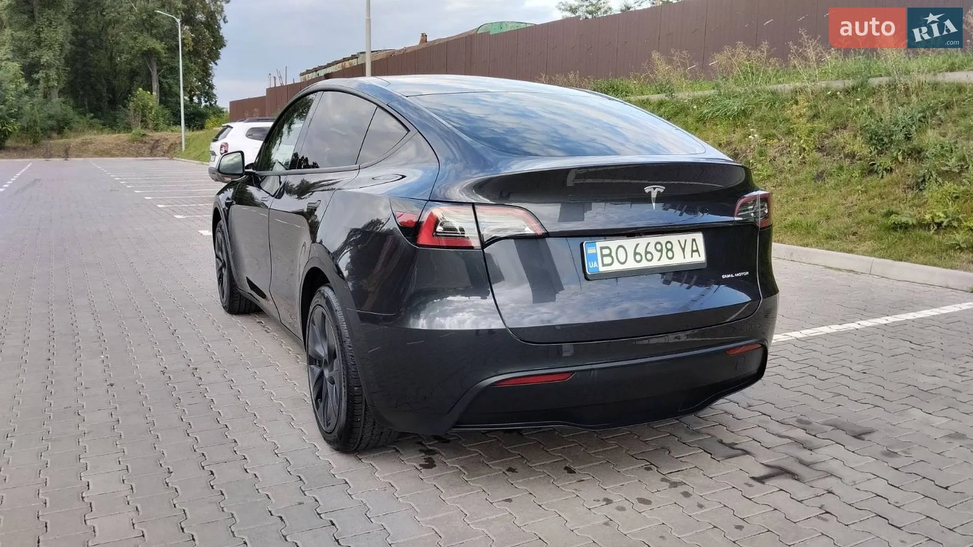 2024 Tesla Model Y - мініатюра 9