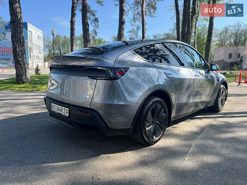 Внедорожник / Кроссовер Tesla Model Y 2025 в Харькове