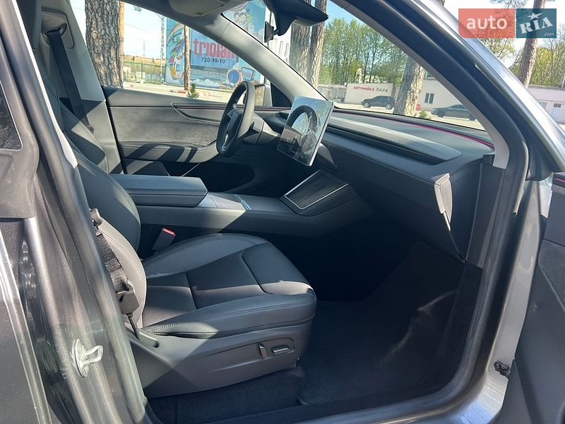 Внедорожник / Кроссовер Tesla Model Y 2025 в Харькове