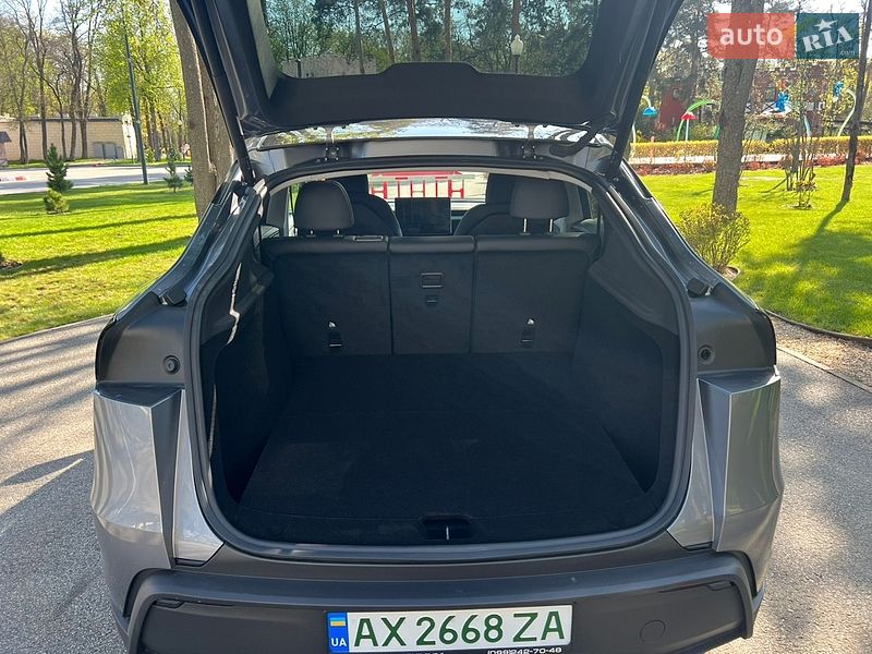 Внедорожник / Кроссовер Tesla Model Y 2025 в Харькове