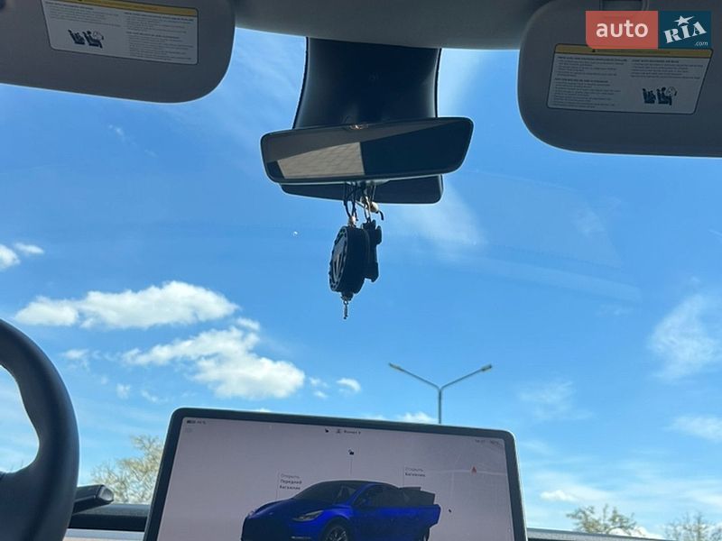 Позашляховик / Кросовер Tesla Model Y 2023 в Івано-Франківську