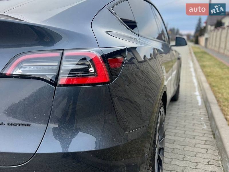 Внедорожник / Кроссовер Tesla Model Y 2021 в Львове