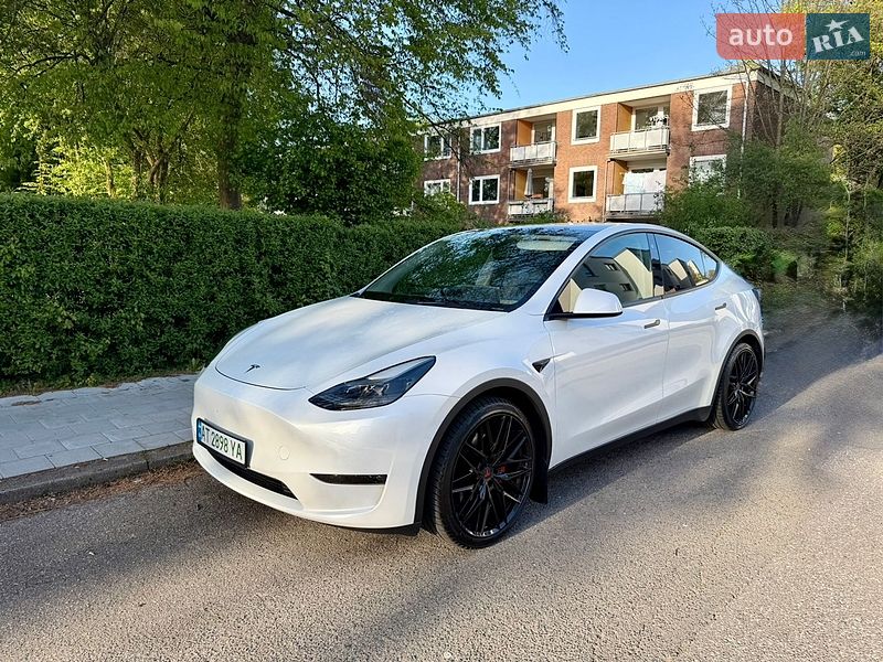 Внедорожник / Кроссовер Tesla Model Y 2022 в Киеве