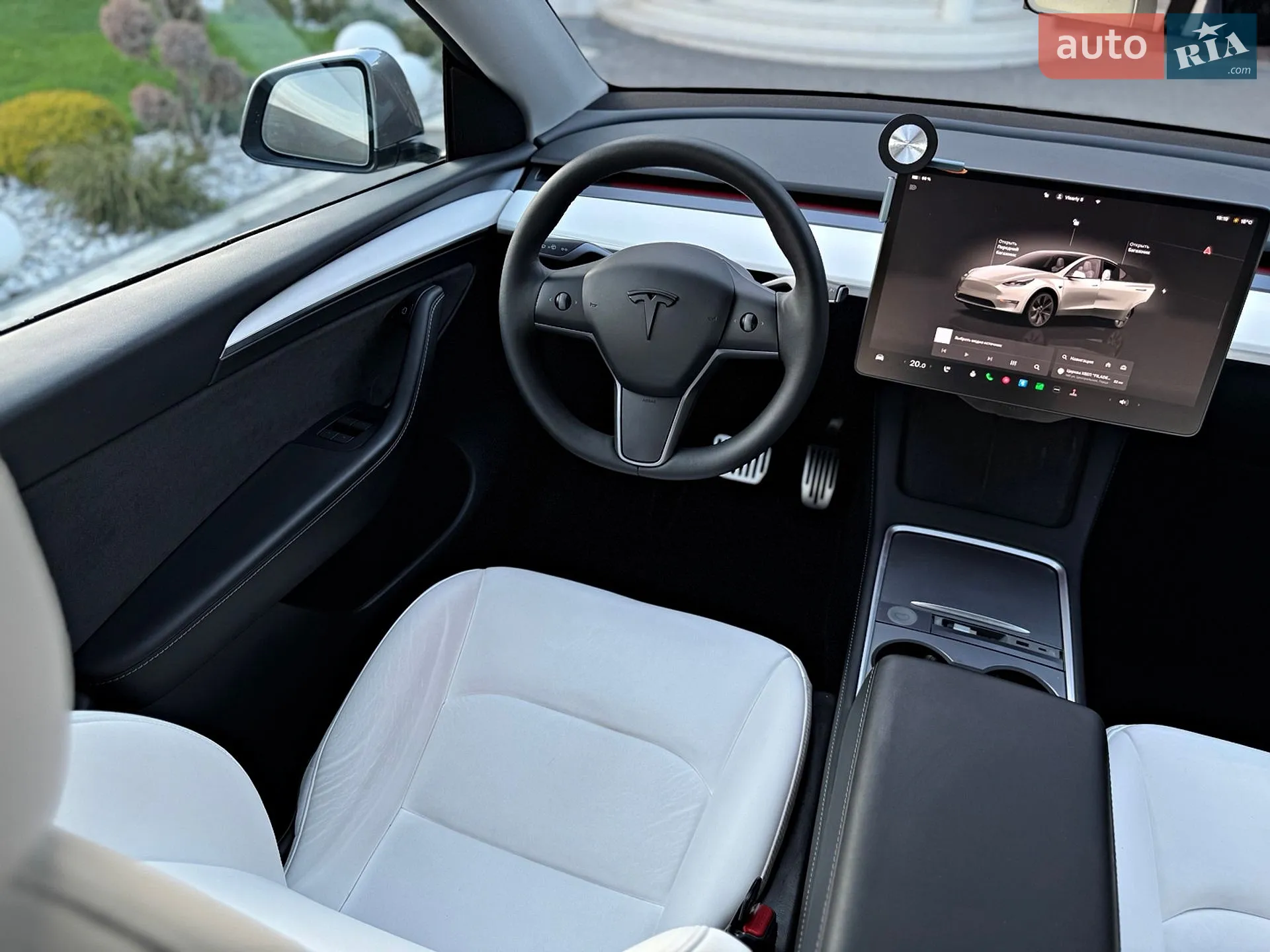 2024 Tesla Model Y - мініатюра 23