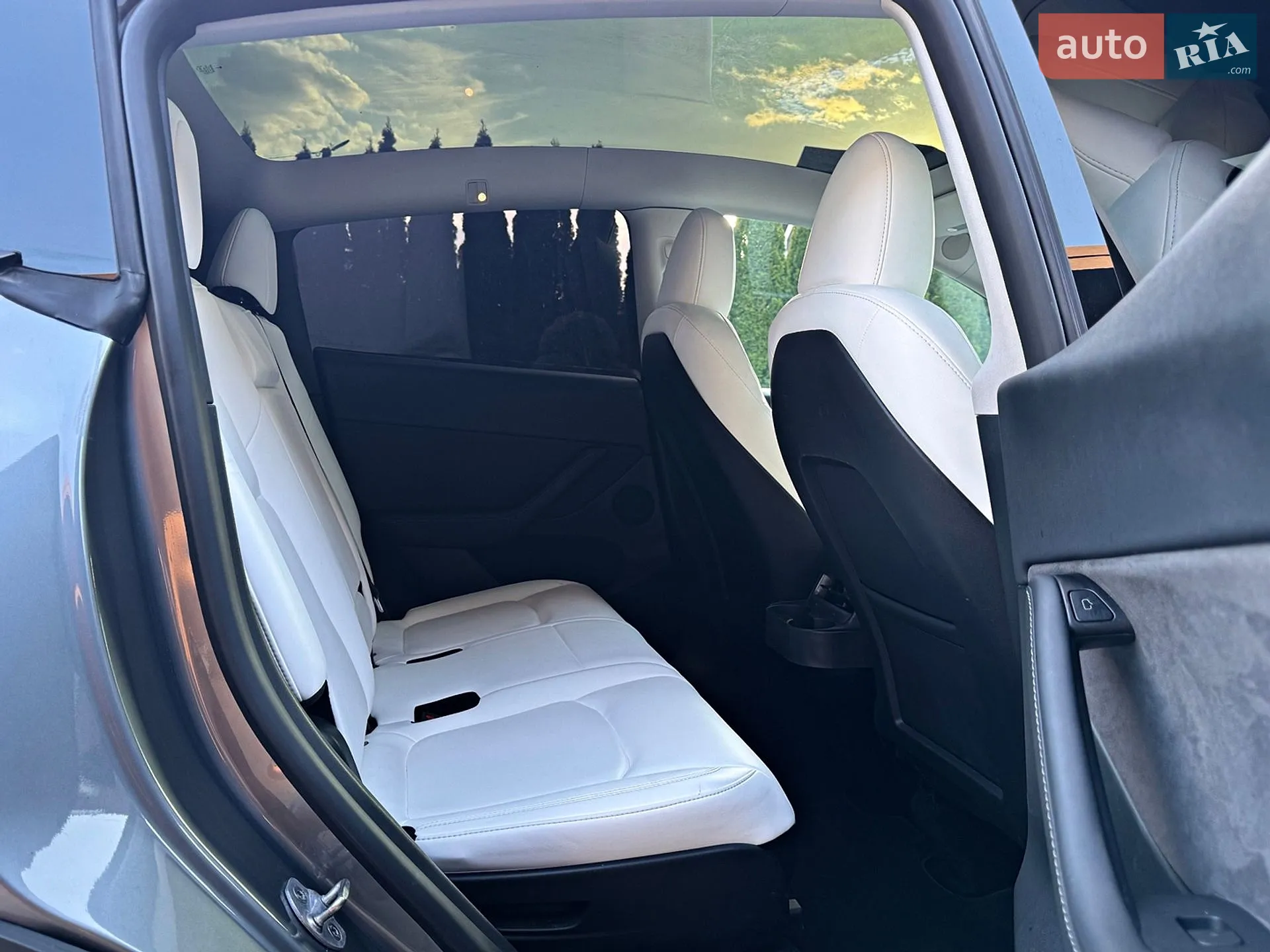 2024 Tesla Model Y - мініатюра 52