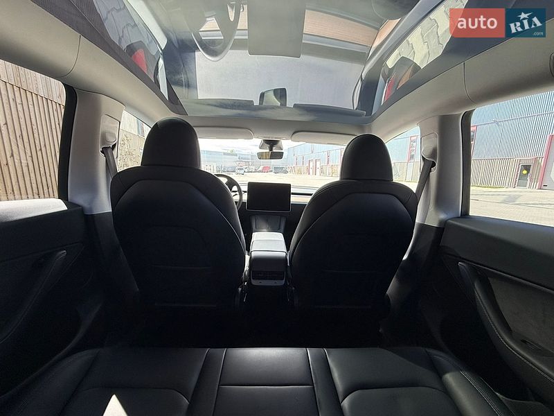 Позашляховик / Кросовер Tesla Model Y 2023 в Львові