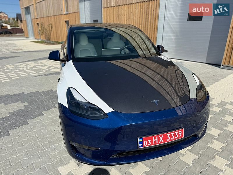 Внедорожник / Кроссовер Tesla Model Y 2023 в Львове