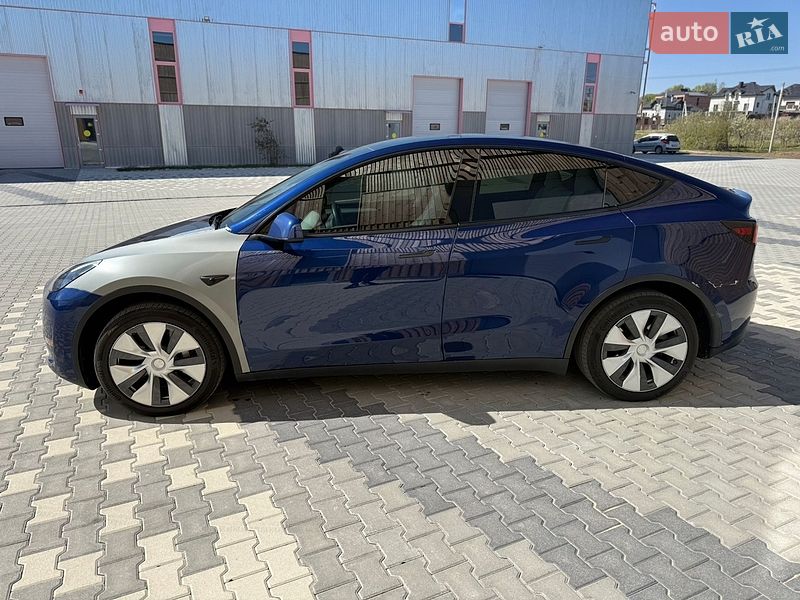 Внедорожник / Кроссовер Tesla Model Y 2023 в Львове