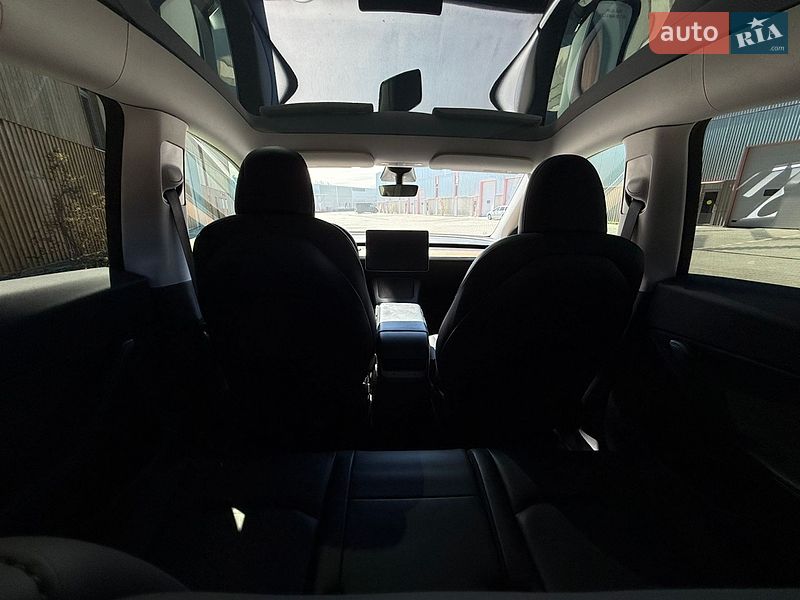 Внедорожник / Кроссовер Tesla Model Y 2021 в Львове