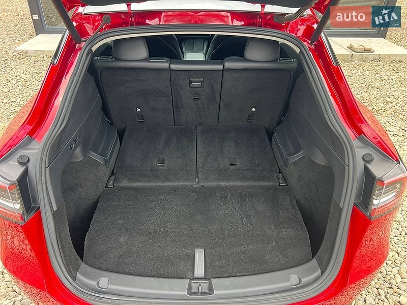 Внедорожник / Кроссовер Tesla Model Y 2021 в Львове