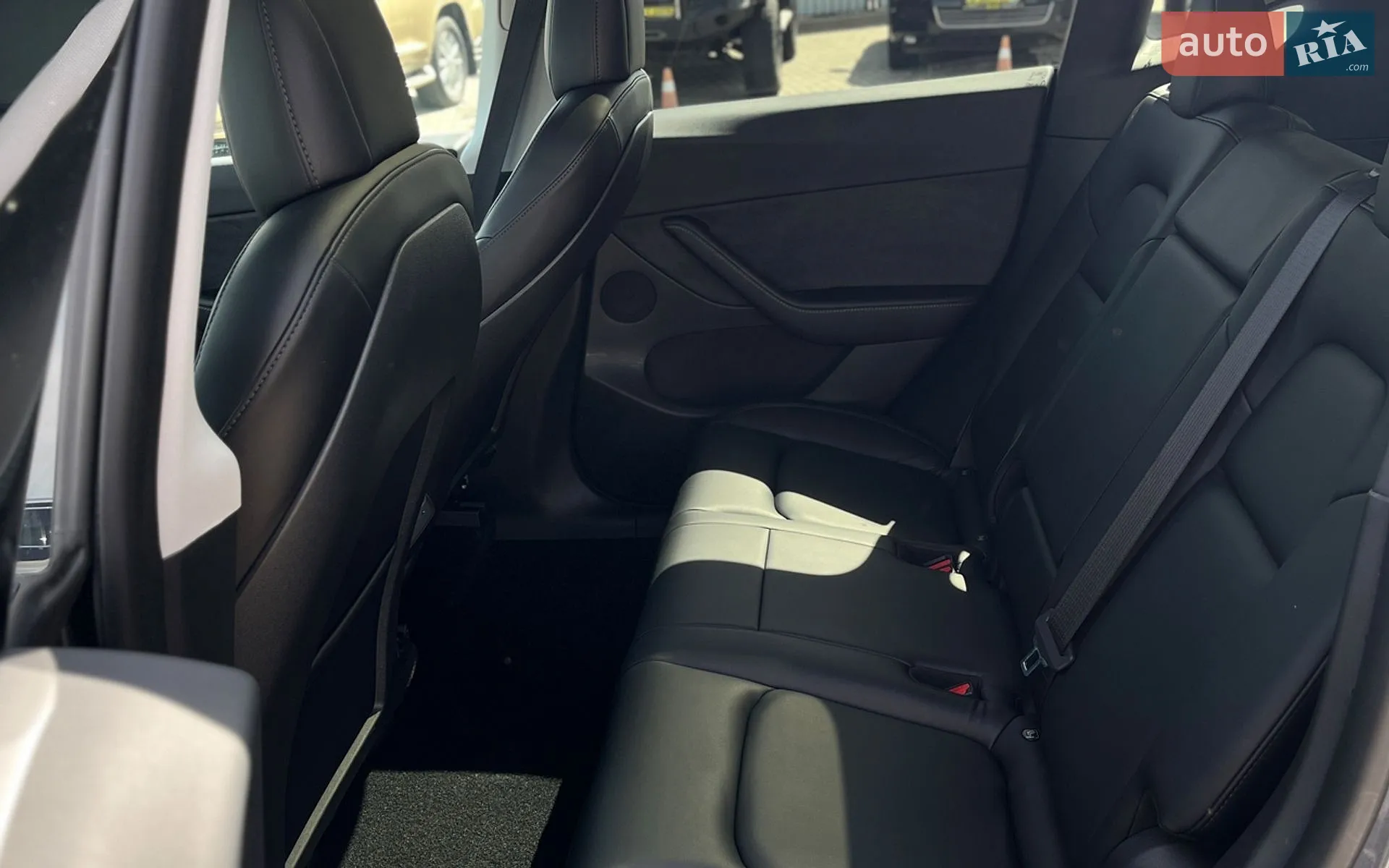 2021 Tesla Model Y - мініатюра 26