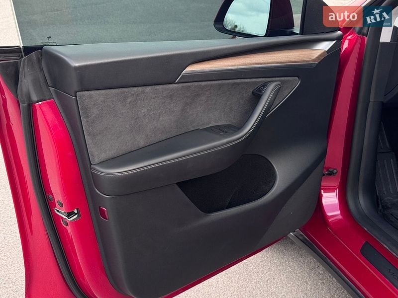 Позашляховик / Кросовер Tesla Model Y 2023 в Києві