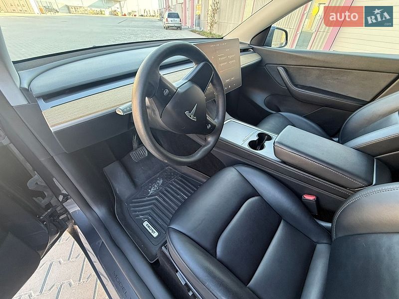 Внедорожник / Кроссовер Tesla Model Y 2022 в Львове