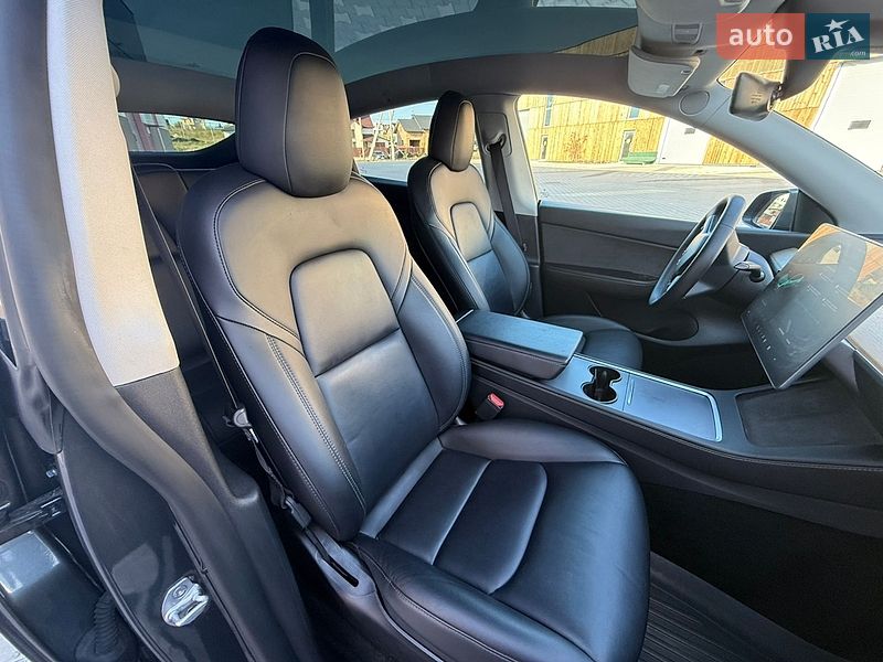 Внедорожник / Кроссовер Tesla Model Y 2022 в Львове