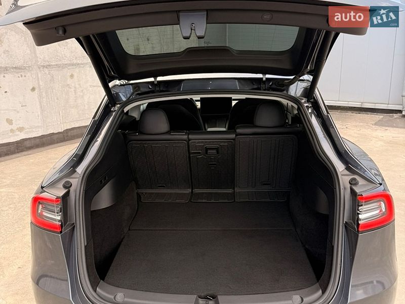 Внедорожник / Кроссовер Tesla Model Y 2022 в Киеве
